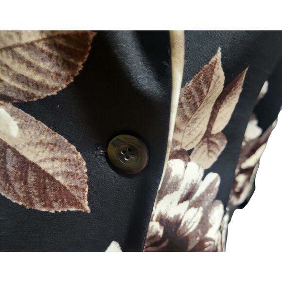 New York Clothing Co floral black and white single button blazer, size large - Picture 3 of 4